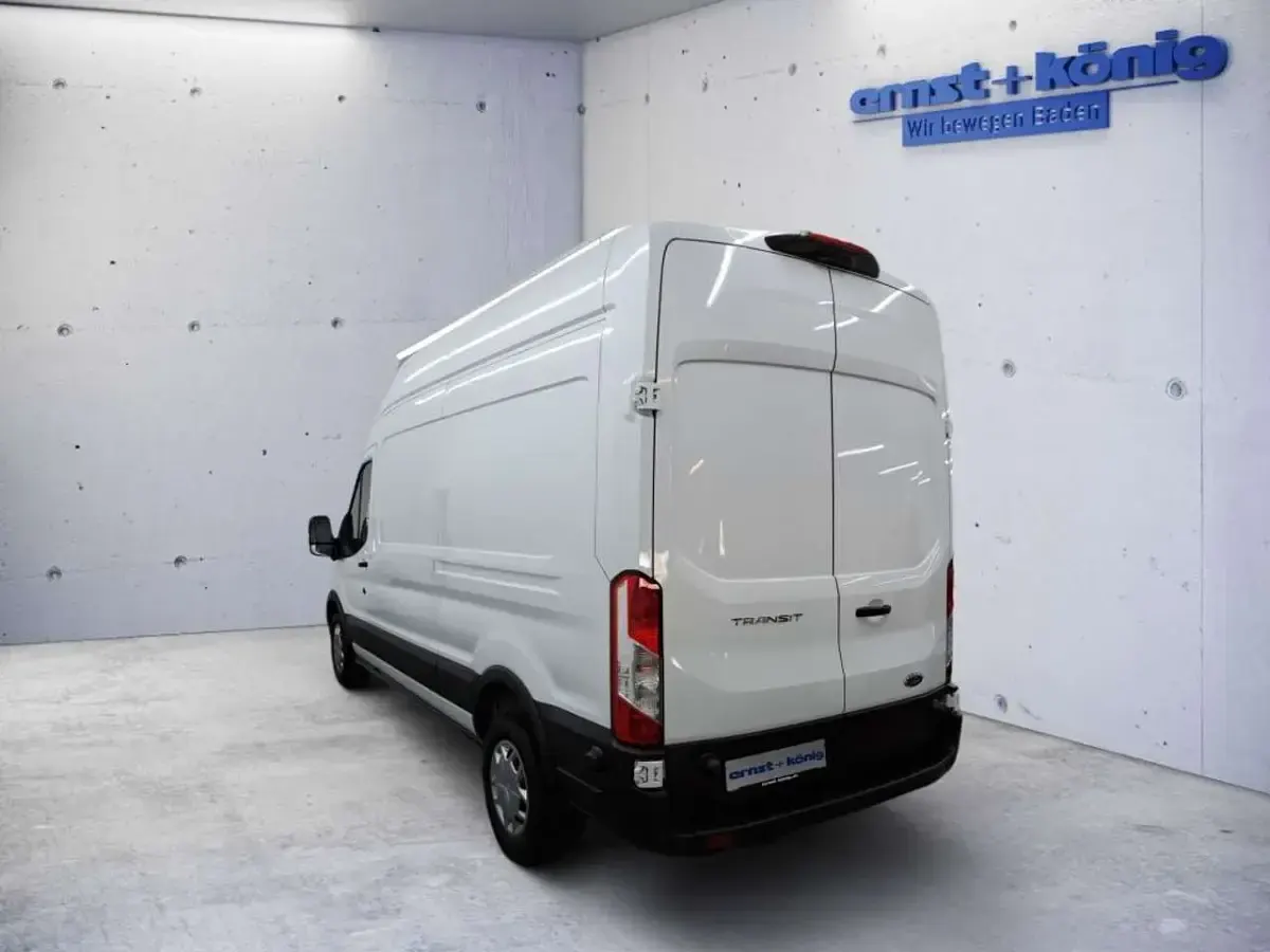 Używany Ford Transit Trend 131 KM (96 kW) 2024 Biały Pickup