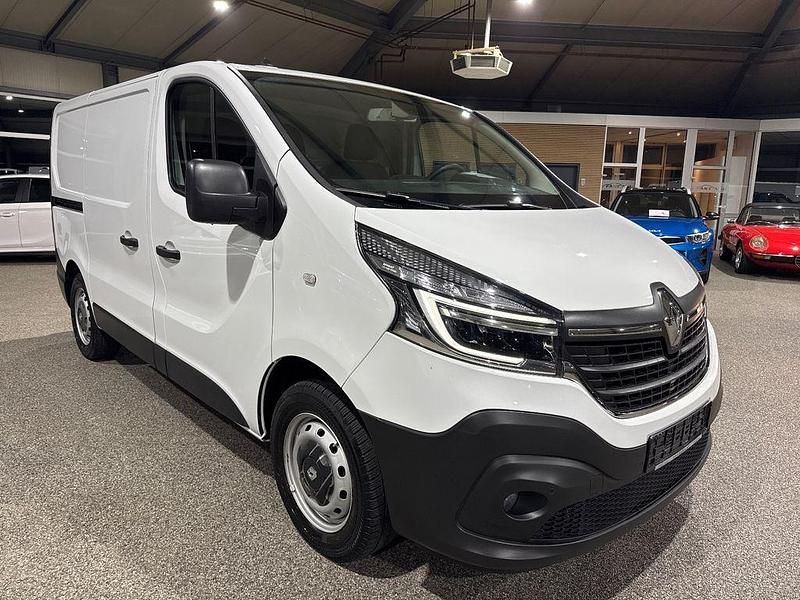 Gebraucht Renault Trafic Komfort 145 PS (106 kW) 2020 Weiß Van / Kleinbus