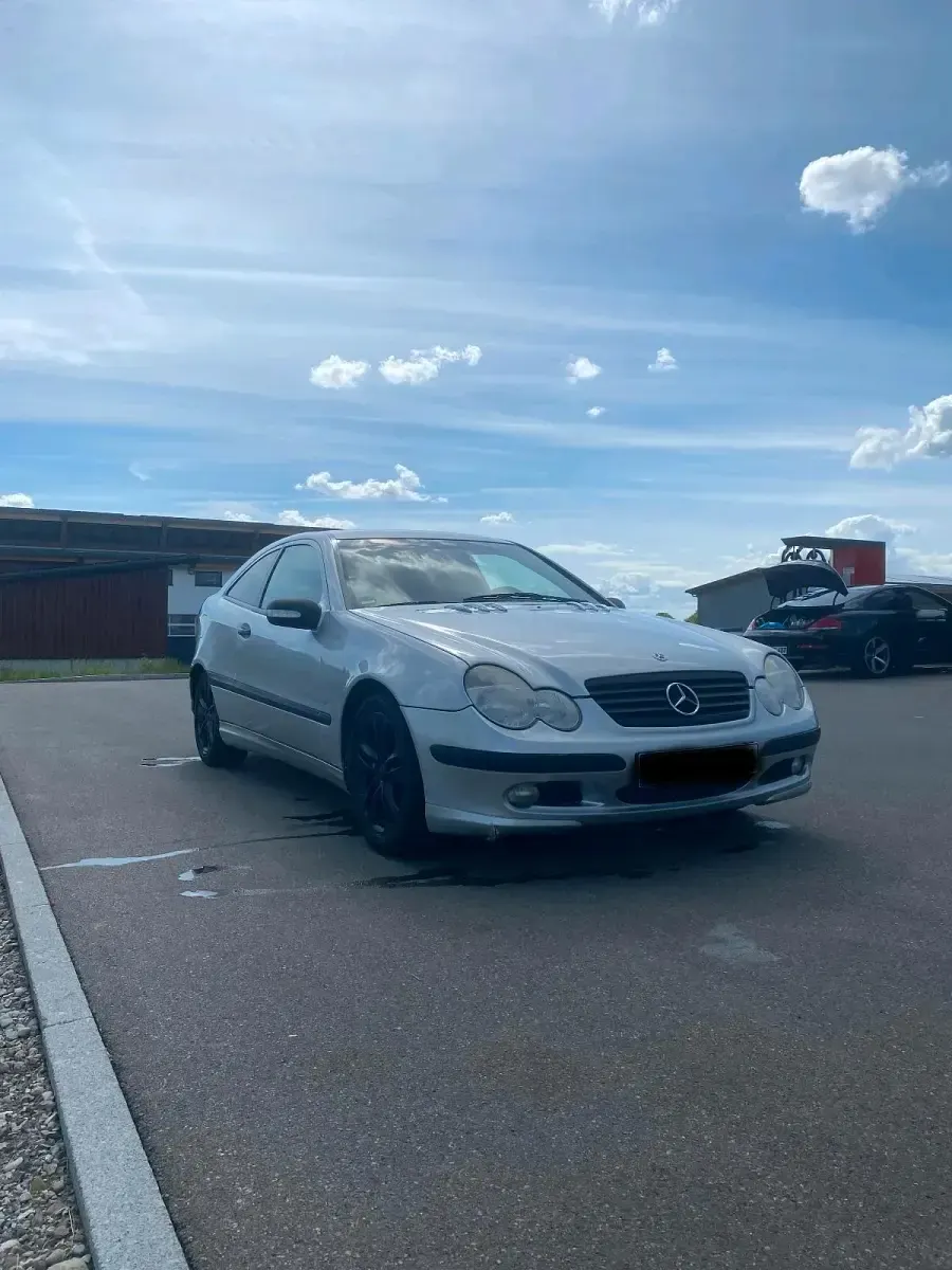 Gebraucht Mercedes C200 163 PS (119 kW) 2004 Grau Coupé