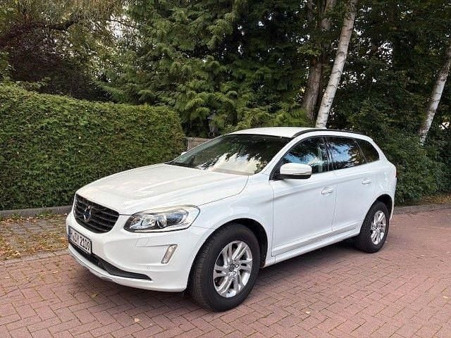 Weiß Gebraucht 2016 Volvo XC60 SUV | 13.200 € (Guter Preis) - Bild 1/4