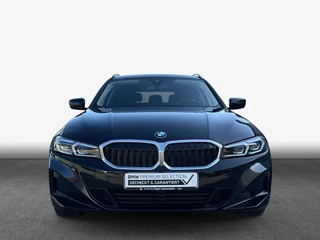 Gebraucht BMW 318 Sport Line 156 PS (114 kW) 2024 Schwarz Kombi