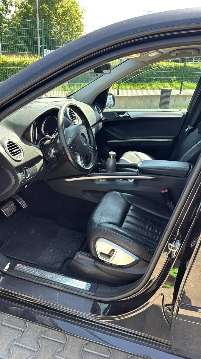 Gebraucht Mercedes ML280 190 PS (139 kW) 2008 Schwarz SUV