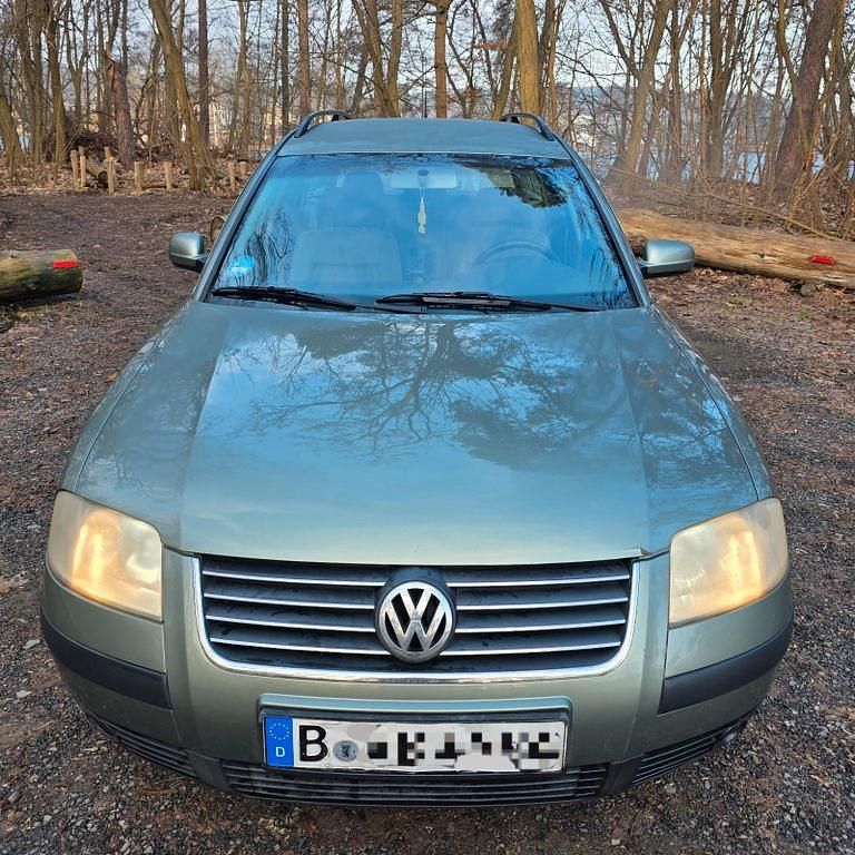 Gebraucht VW Passat Trendline 150 PS (110 kW) 2001 Grün Kombi