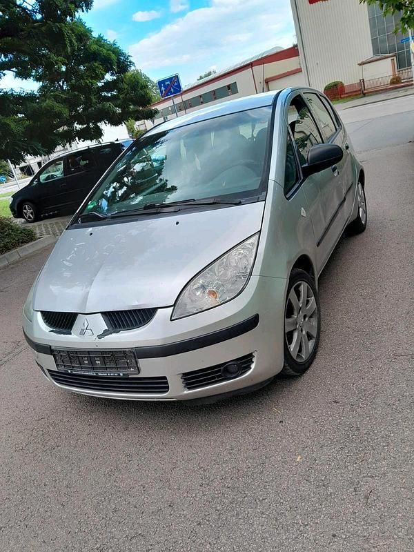 Silber Gebraucht 2004 Mitsubishi Colt Kleinwagen | 999 € (Guter Preis) - Bild 1/4