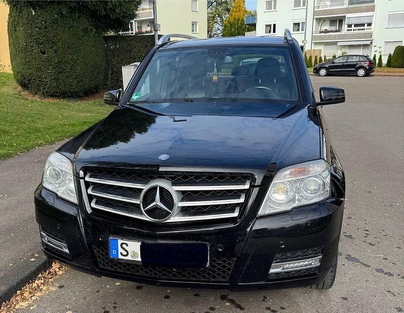 Gebraucht Mercedes GLK250 204 PS (150 kW) 2011 Schwarz SUV
