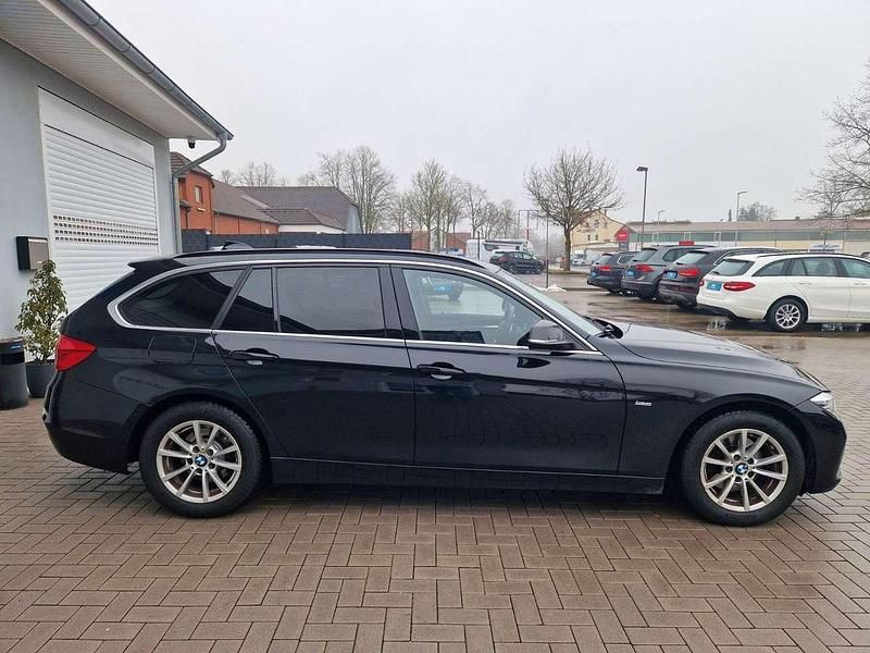Gebraucht BMW 320 Luxury Line 190 PS (139 kW) 2015 Schwarz Kombi