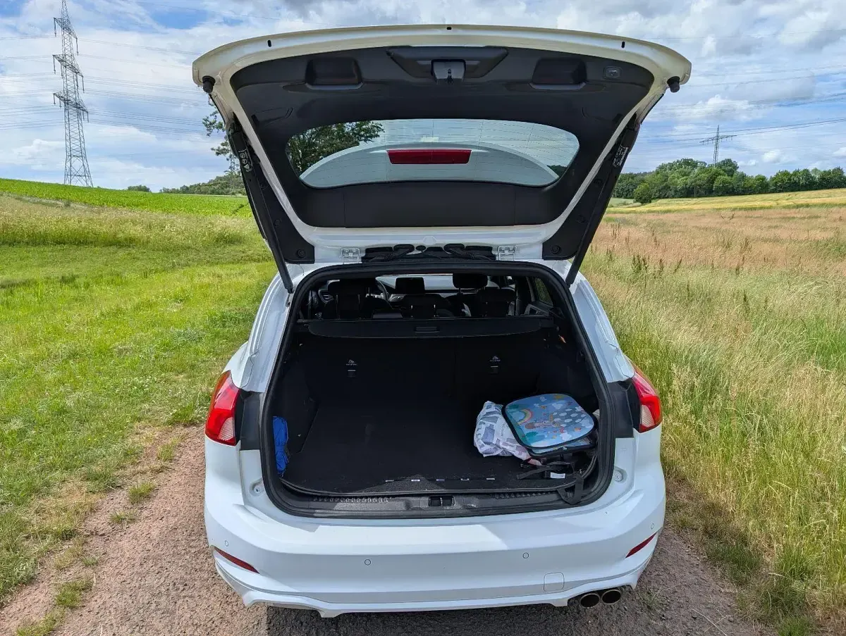 Gebraucht Ford Focus ST-Line 182 PS (133 kW) 2019 Weiß Kombi
