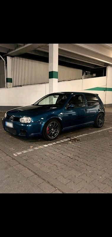 Gebraucht VW Golf 200 PS (147 kW) 2003 Blau Coupé