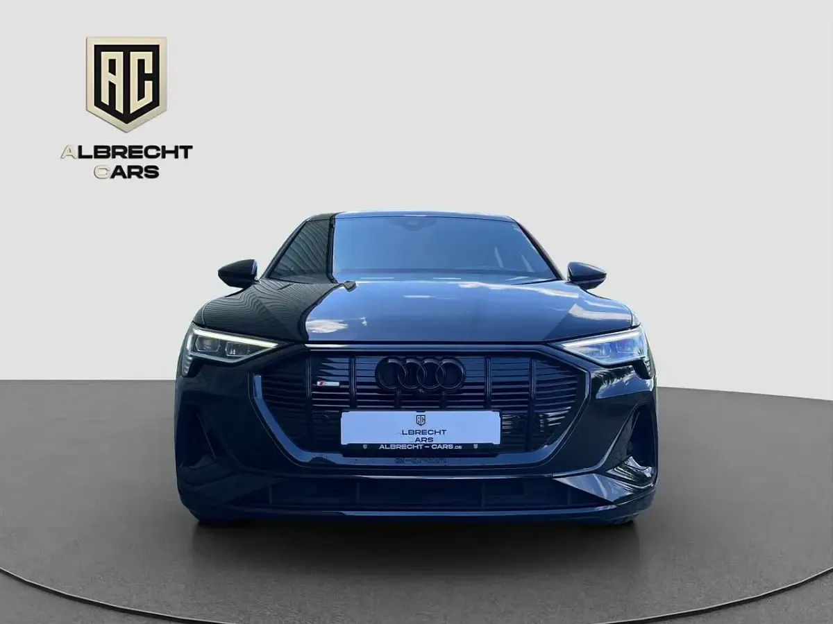 Gebraucht Audi e-tron S-Line 300 kW (408 PS) 2023 Mythosschwarz metallic SUV