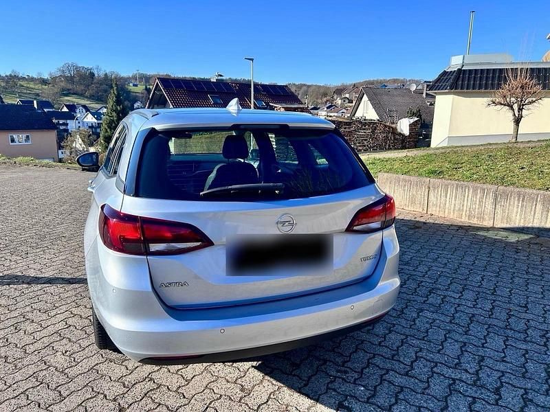 Gebraucht Opel Astra 125 PS (91 kW) 2016 Andere farben Kombi
