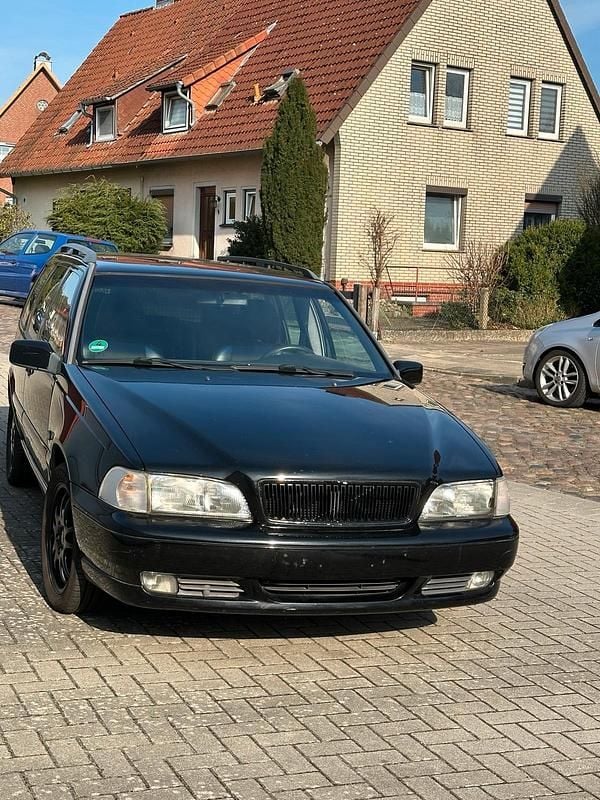Gebraucht Volvo V70 144 PS (105 kW) 1999 Schwarz Kombi