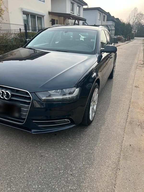 Gebraucht Audi A4 143 PS (105 kW) 2013 Schwarz Kombi