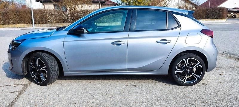 Używany Opel Corsa 101 KM (74 kW) 2022 Srebrny Hatchback