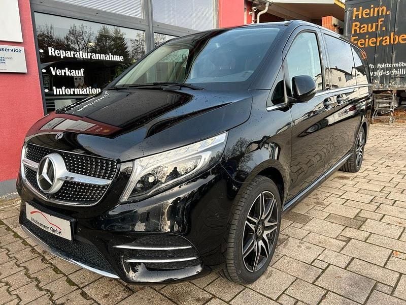 Schwarz Gebraucht 2020 Mercedes V250 Avantgarde Edition Van / Kleinbus | 47.500 € (Etwas zu teuer) - Bild 1/4