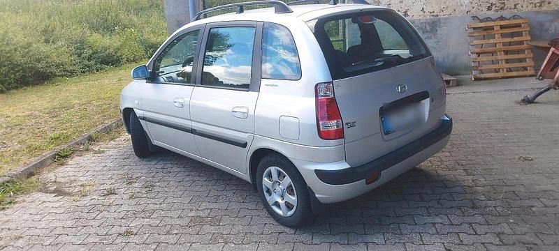 Silber Gebraucht 2006 Hyundai Matrix Van / Kleinbus | 1.400 € - Bild 1/4