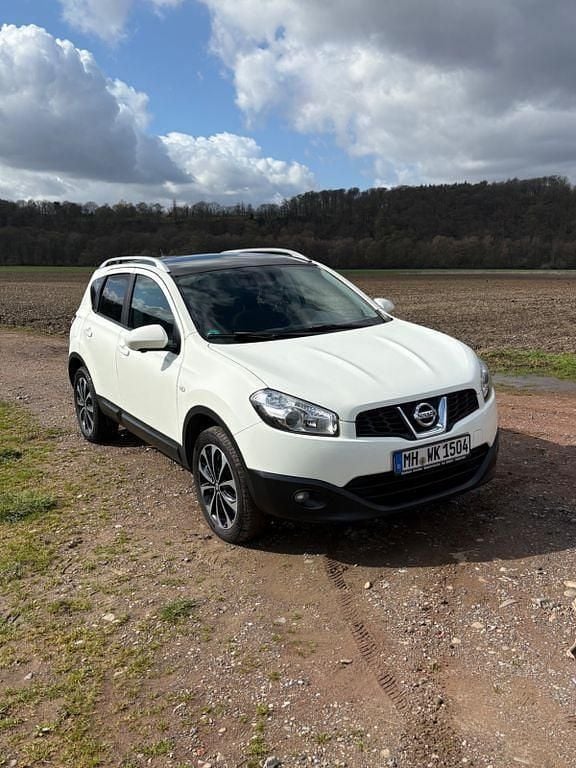 Gebraucht Nissan Qashqai 117 PS (86 kW) 2012 Weiß SUV