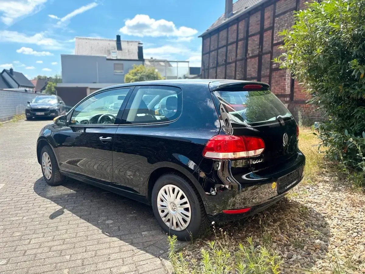 Gebraucht VW Golf VI 80 PS (58 kW) 2009 Schwarz Kleinwagen