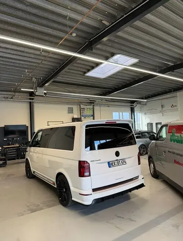 Gebraucht VW Multivan Edition 199 PS (146 kW) 2020 Weiß Van / Kleinbus