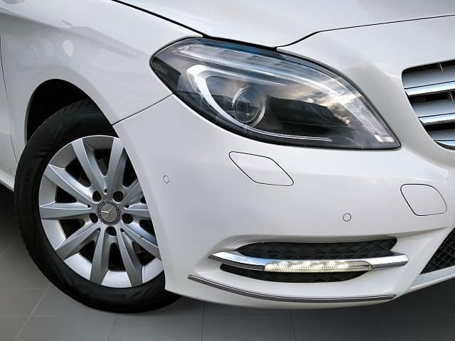 Gebraucht Mercedes B200 156 PS (114 kW) 2013 Weiss Van / Kleinbus