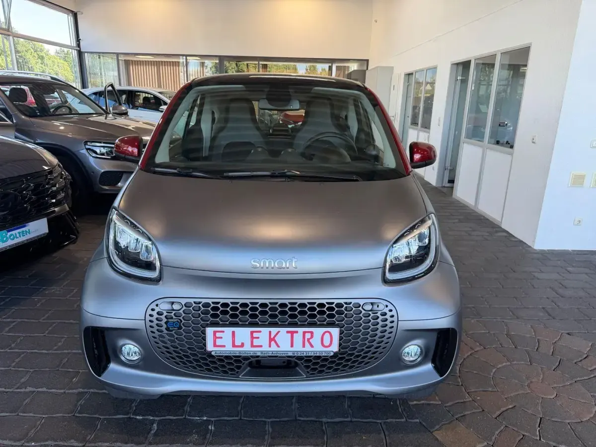 Gebraucht Smart ForTwo Coupé Exclusive 60 kW (82 PS) 2024 Grau Kleinwagen