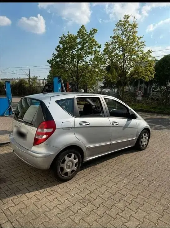 Gebraucht Mercedes A180 Elegance 109 PS (80 kW) 2005 Silber Limousine