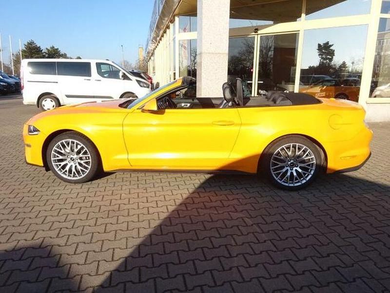 Gebraucht Ford Mustang Convertible 290 PS (213 kW) 2019 Tropicalorange metallic Cabrio