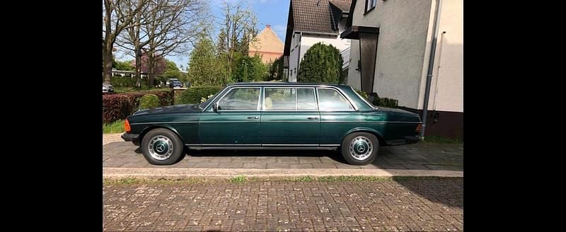 Grün Gebraucht 1984 Mercedes 250 Limousine | 10.000 € - Bild 1/4