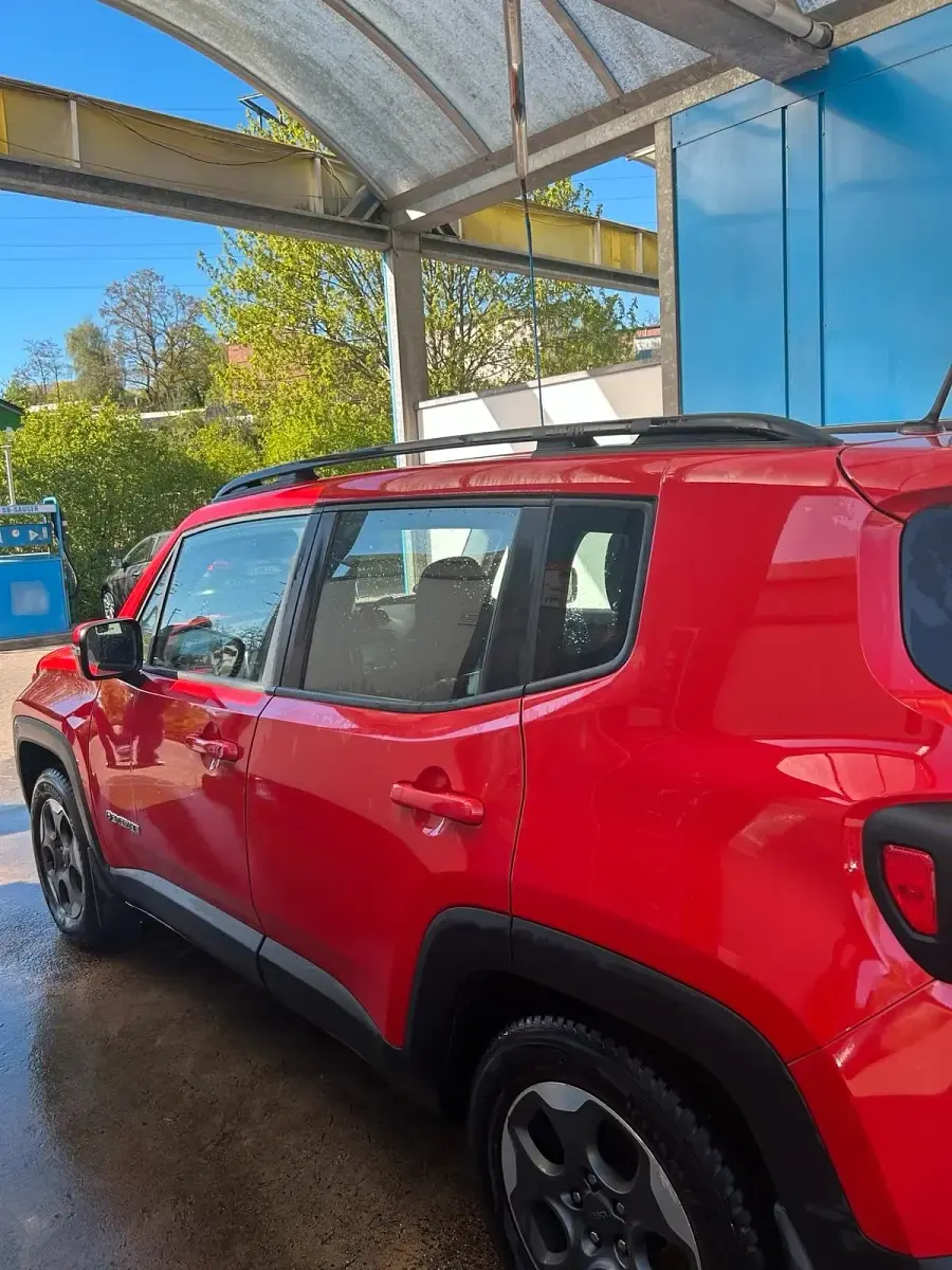 Gebraucht Jeep Renegade 110 PS (80 kW) 2016 Rot SUV