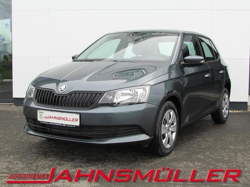 Grau Gebraucht 2018 Skoda Fabia Cool Plus Limousine | 8.500 € (Fairer Preis) - Bild 1/4