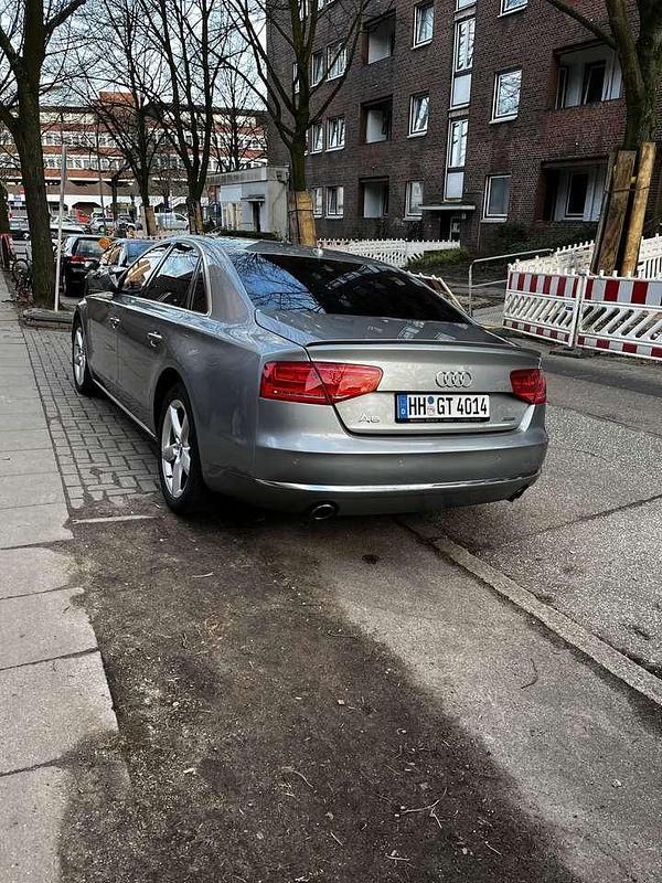 Gebraucht Audi A8 351 PS (258 kW) 2010 Grau Limousine