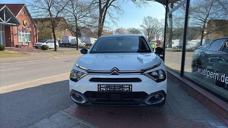 Gebraucht Citroën e-C4 100 kW (136 PS) 2024 Weiß Limousine