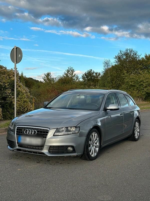 Silber Gebraucht 2010 Audi A4 Kombi | 4.200 € (Superpreis) - Bild 1/4