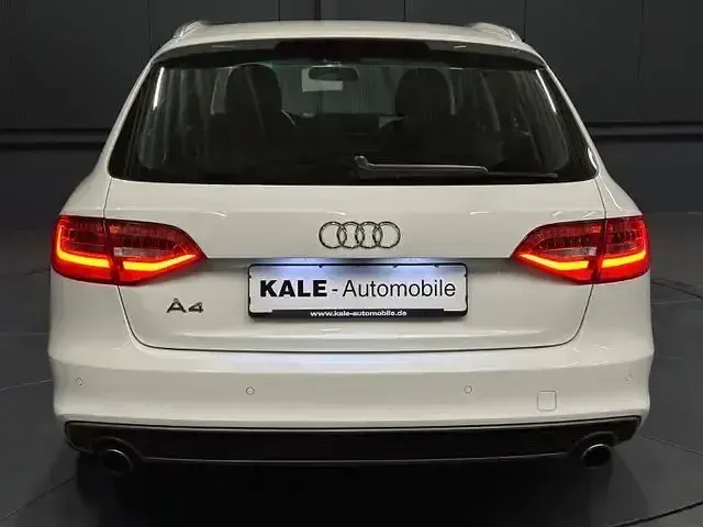 Gebraucht Audi A4 S-Line 170 PS (125 kW) 2013 Ibisweiß Kombi