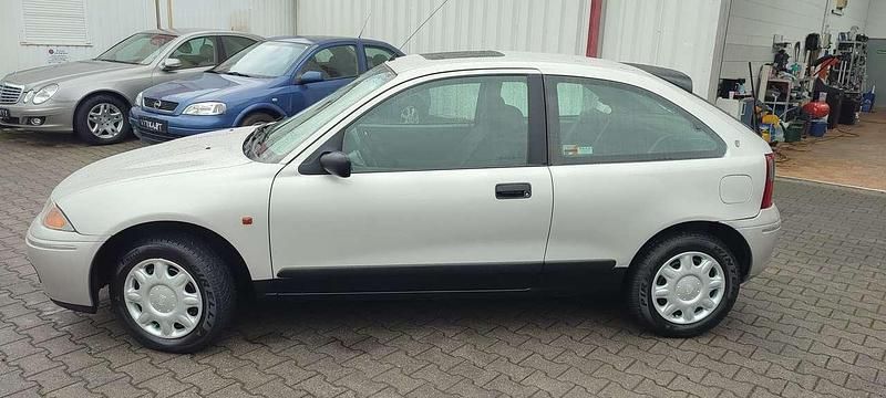 Gebraucht Rover 214 75 PS (55 kW) 1999 Silbergrau Limousine