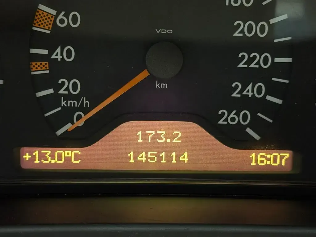 Gebraucht Mercedes E320 224 PS (164 kW) 1997 Weiß Limousine
