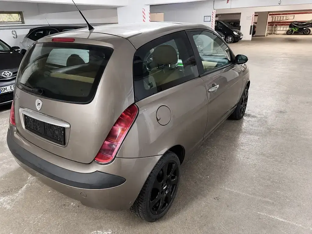 Brugt Lancia Ypsilon 69 HK (50 kW) 2006 Brun Hatchback