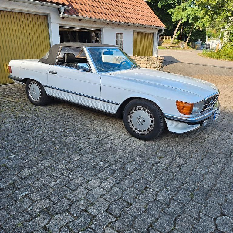 Weiß Gebraucht 1987 Mercedes SL300 Cabrio | 34.500 € - Bild 1/4
