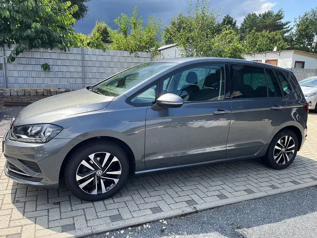 Usata VW Golf 116 CV (85 kW) 2020 Grigio Monovolume