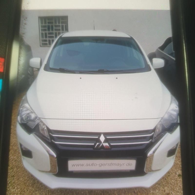 Weiß Gebraucht 2021 Mitsubishi Space Star Limousine | 10.600 € - Bild 1/4