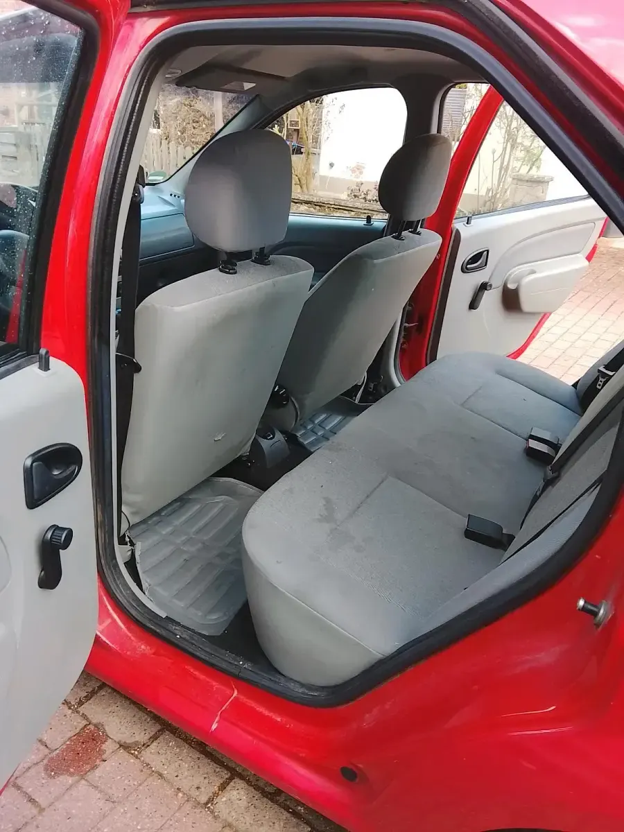 Gebraucht Dacia Logan 66 PS (48 kW) 2008 Rot Limousine