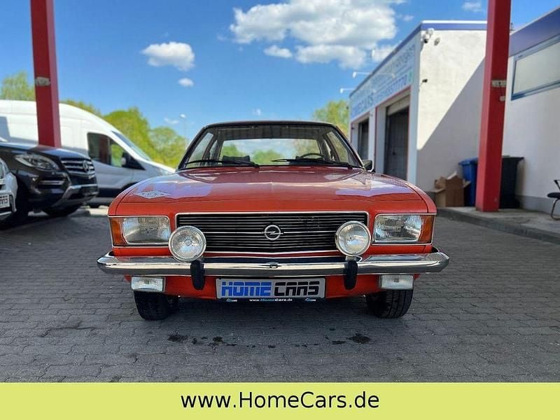 Orange Gebraucht 1972 Opel Rekord S Limousine | 4.450 € - Bild 1/4