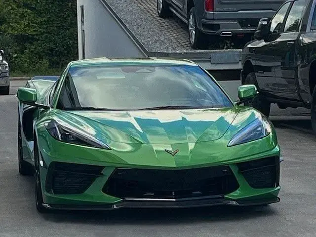 Neu Corvette C8 481 PS (353 kW) 2025 Grün Coupé