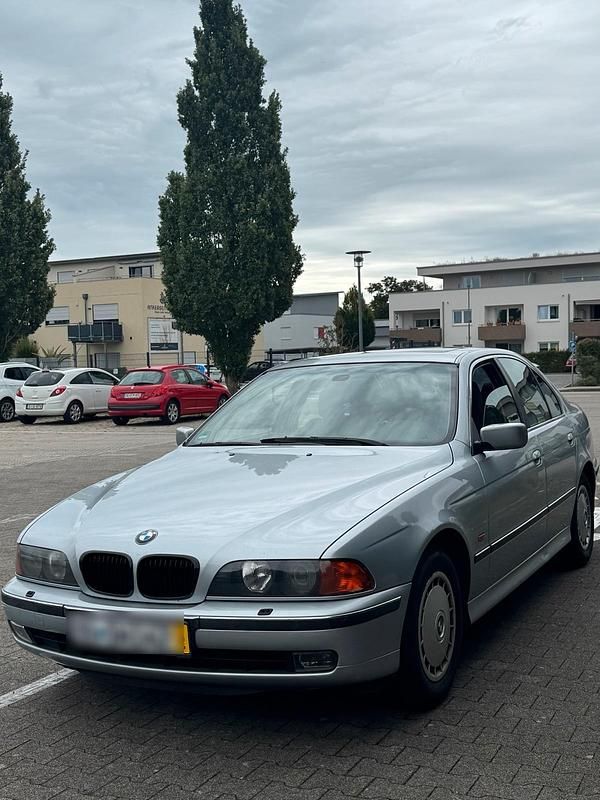 Grau Gebraucht 1997 BMW 535 Limousine | 4.299 € (Superpreis) - Bild 1/4