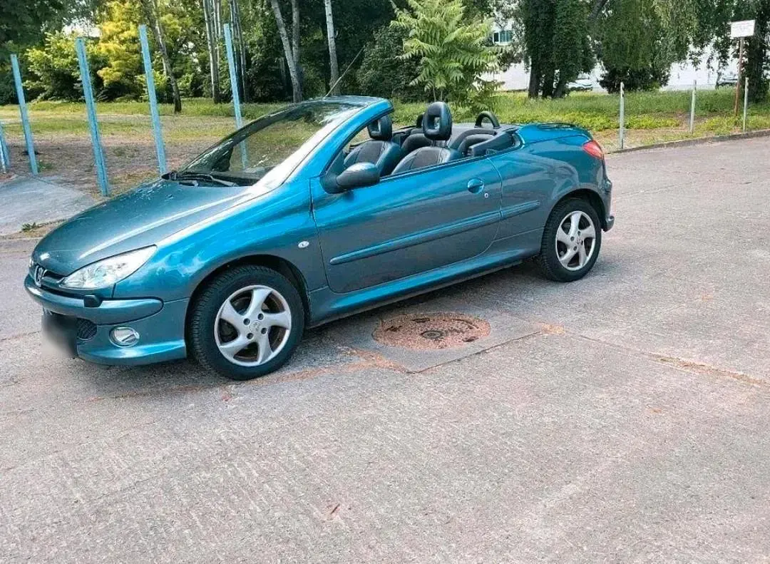 Gebraucht Peugeot 206 CC Platinum 109 PS (80 kW) 2005 Blau Cabrio