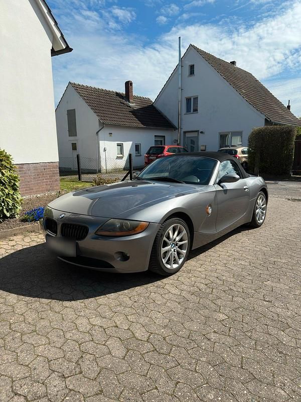 Gebraucht BMW Z4 170 PS (125 kW) 2004 Silber Cabrio