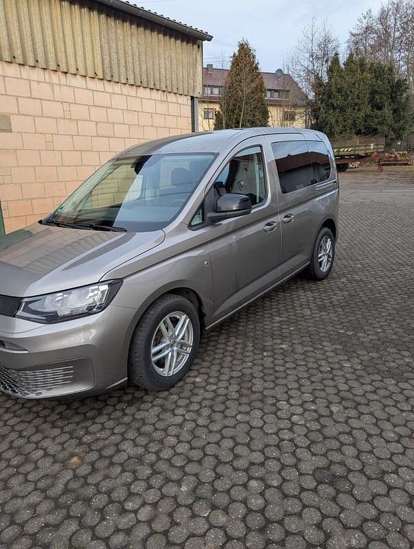 Gebraucht VW Caddy 122 PS (89 kW) 2021 Braun Van / Kleinbus