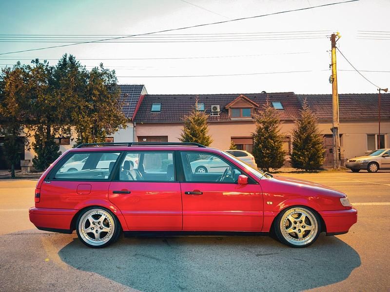 Gebraucht VW Passat 174 PS (127 kW) 1996 Rot Kombi