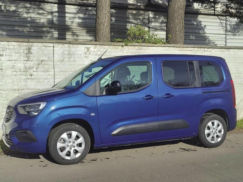 Blau Gebraucht 2022 Opel Combo-e Life Kombi | 17.499 € (Guter Preis) - Bild 1/4