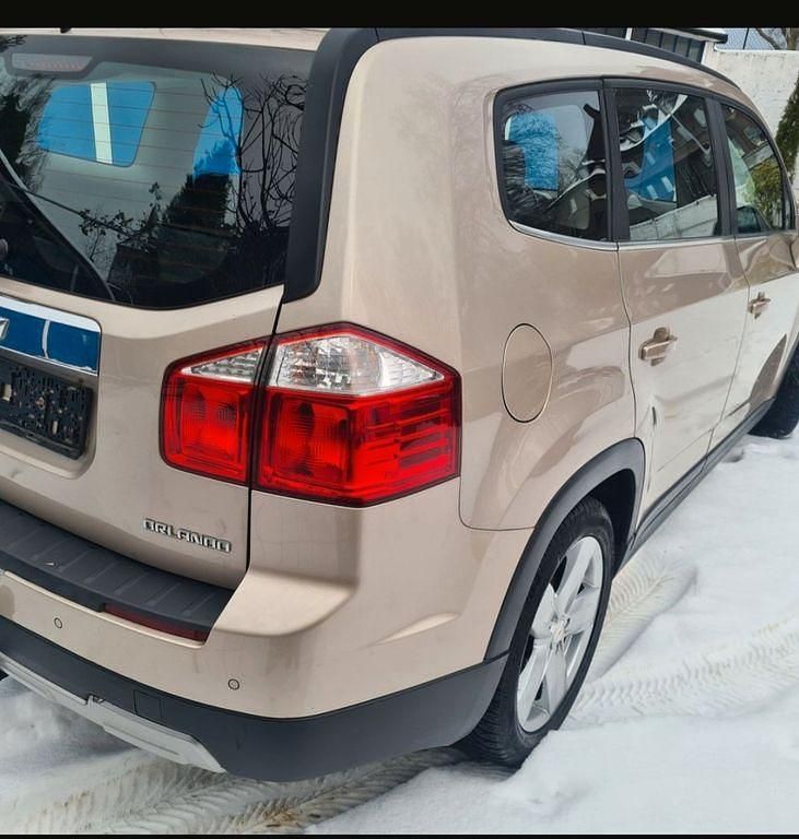 Gebraucht Chevrolet Orlando LTZ 163 PS (119 kW) 2012 Gold Van / Kleinbus