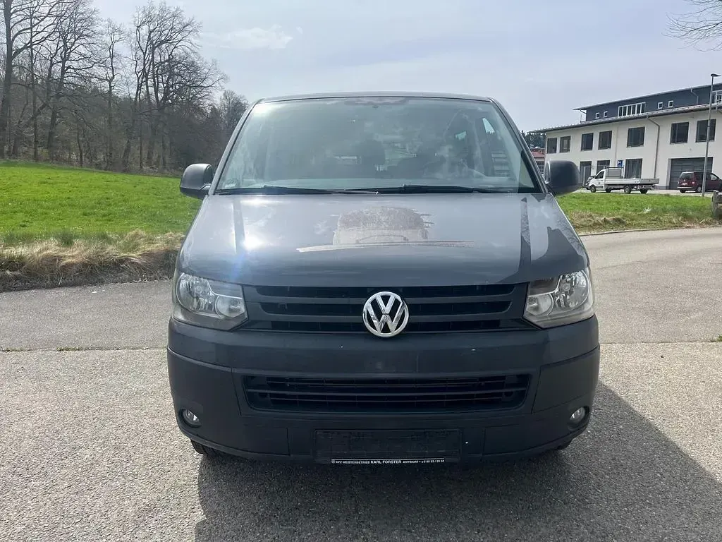 Gebraucht VW Caravelle 179 PS (131 kW) 2013 Grau Van